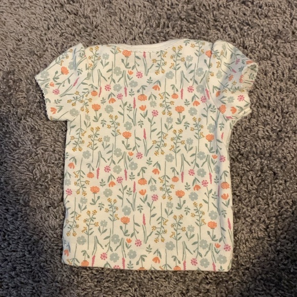 Carter’s Newborn Floral T-Shirt EUC - Picture 4 of 4